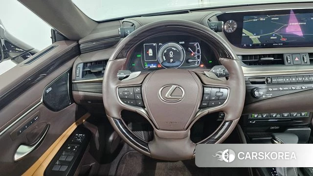 Lexus ES300h 7th generation 2019 Серебристо-серый из Кореи, фото 4