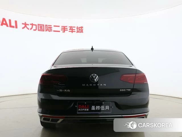 Volkswagen Magotan 2023 Черный из Китая, фото 4