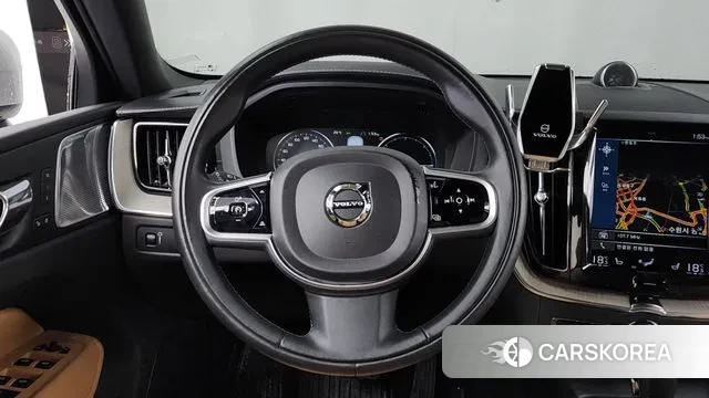 Volvo XC60 second Generation 2018 Белый из Кореи, фото 4