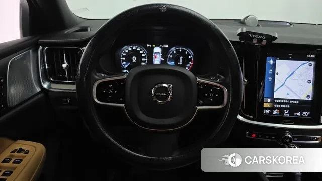 Volvo S60 3rd generation 2019 Белый из Кореи, фото 4