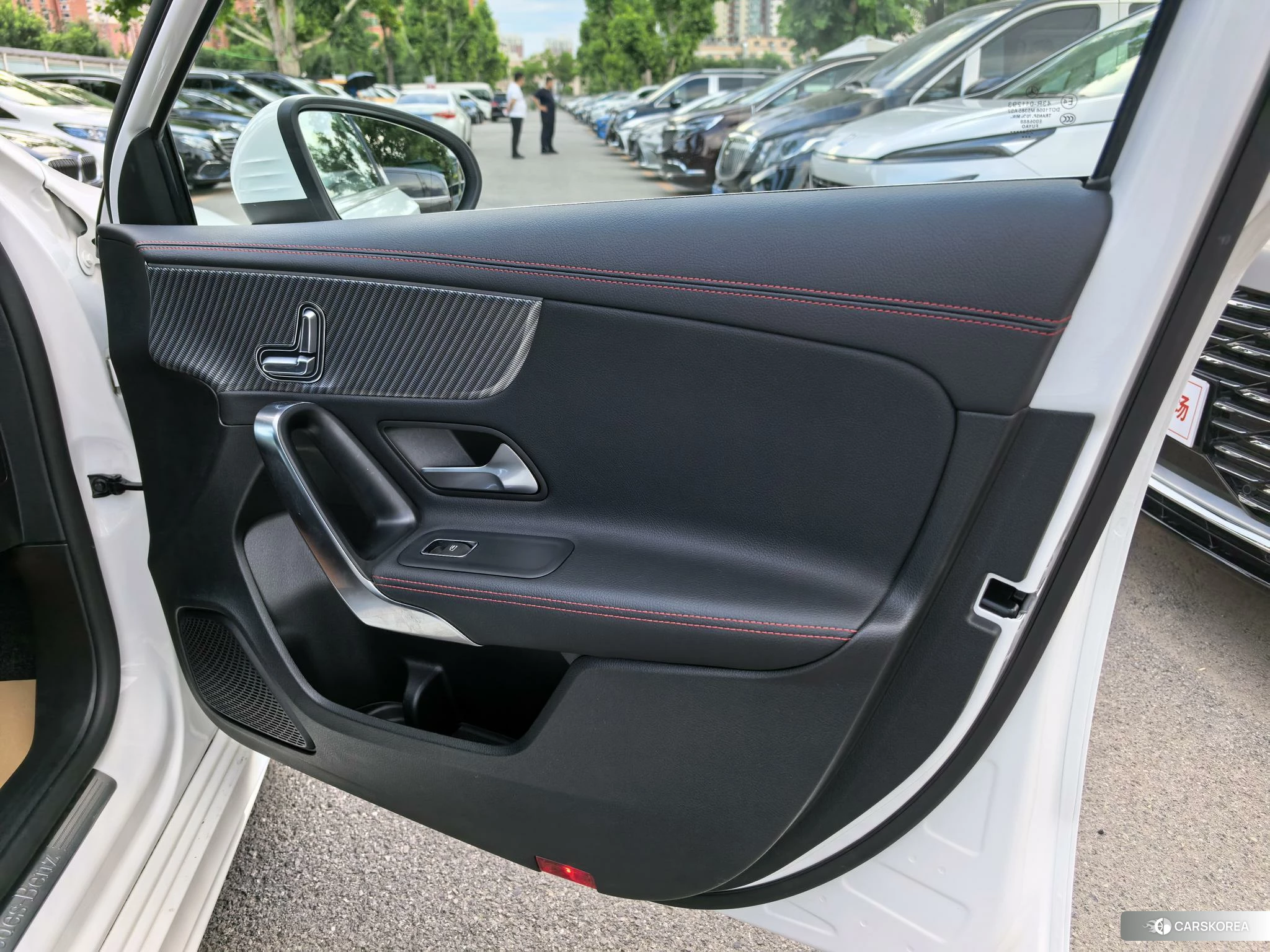 Mercedes-Benz Class A 2023 Белый из Китая, фото 4
