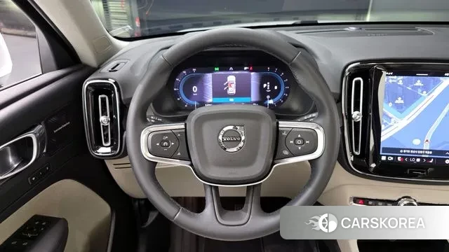 Volvo XC40 2024 Белый из Кореи, фото 4