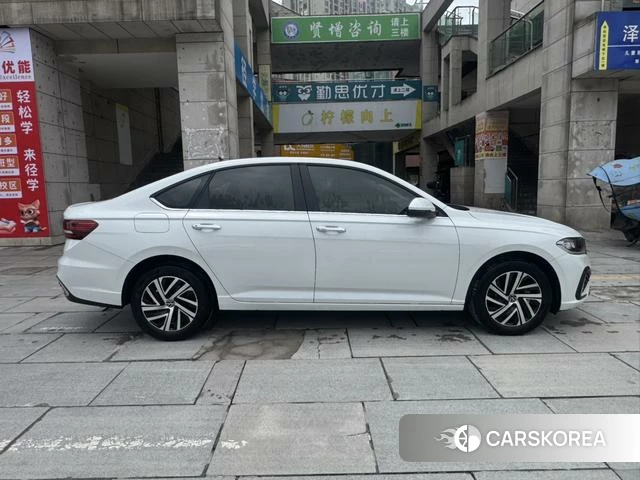 Volkswagen Lavida 2024 Белый из Китая, фото 4