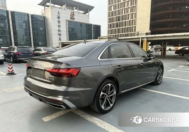 Audi A4L 2021 Темно-серый из Китая, фото 4