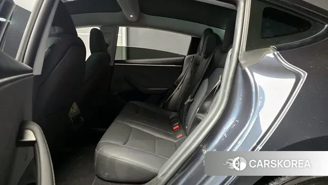 Tesla Model 3 2024 Серый из Кореи, фото 4