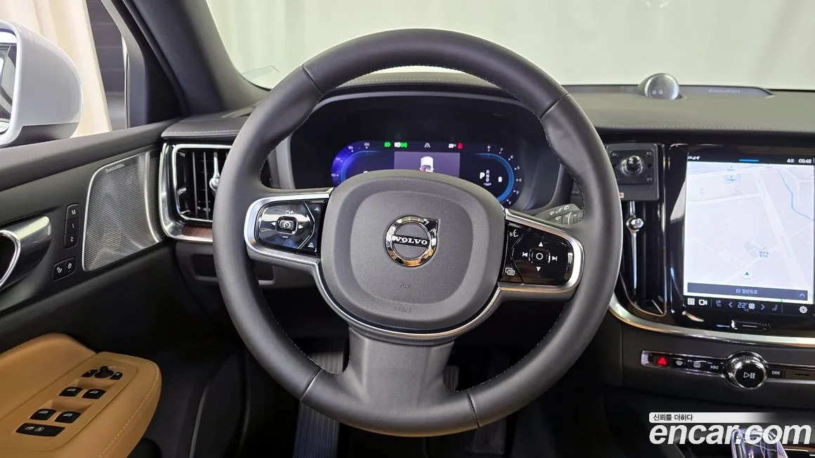 Volvo V60 Cross-Country 2nd Generation 2024 Белый из Кореи, фото 4