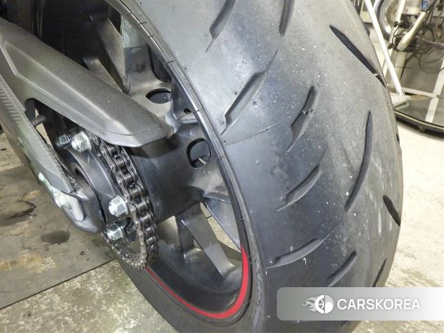 Проданный Honda CBR400R id 4006073 из Японии, фото 2