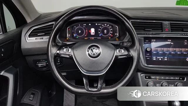 Volkswagen Tiguan second Generation 2020 Серый из Кореи, фото 4