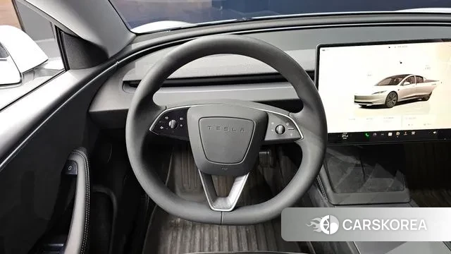 Tesla Model 3 2024 Белый из Кореи, фото 4