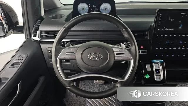 Hyundai Staria 2023 Белый из Кореи, фото 4