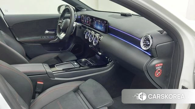 Mercedes-Benz A-Class W177 2025 Белый из Кореи, фото 4