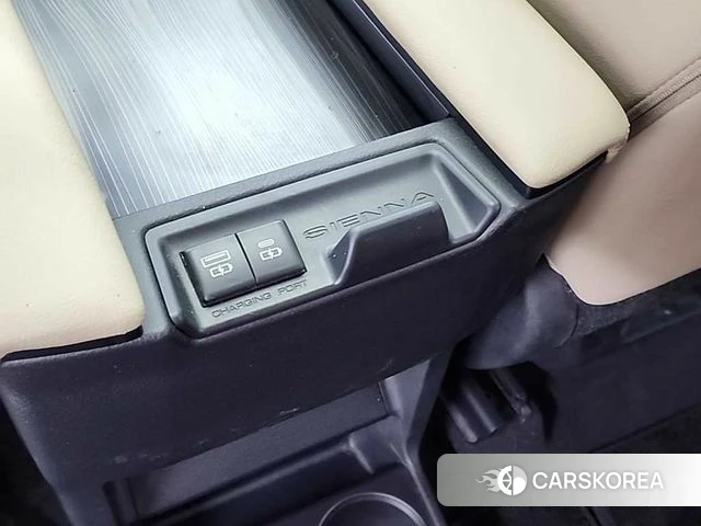 Toyota Sienna 4th Generation 2022 Белый из Кореи, фото 4