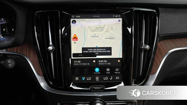 Volvo V60 Cross-Country 2nd Generation 2024 Белый из Кореи, фото 4