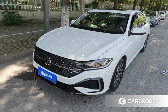 Volkswagen Lavida 2023 Белый из Китая, фото 4