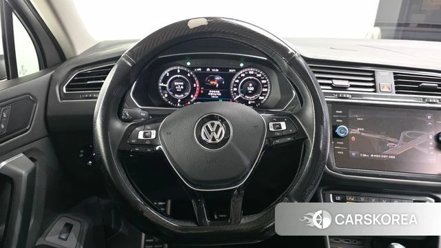 Volkswagen Tiguan second Generation 2018 Белый из Кореи, фото 4