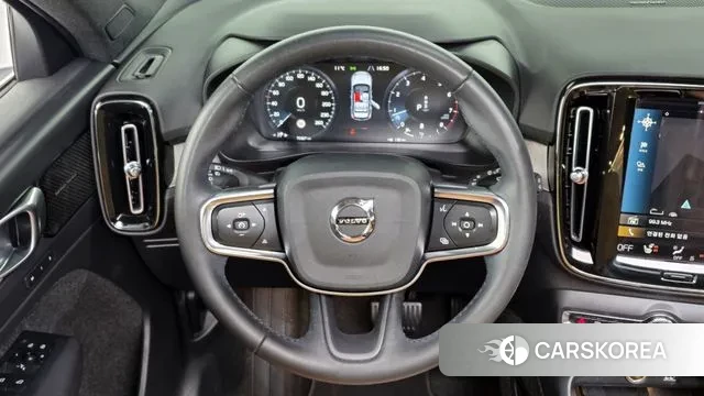 Volvo XC40 2022 Белый из Кореи, фото 4