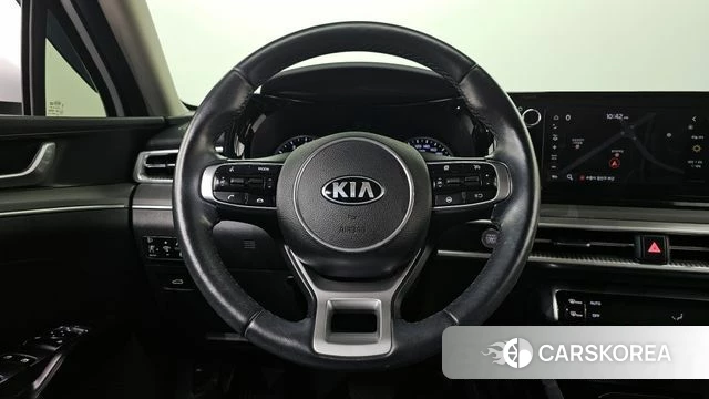 Kia K5 3rd generation 2021 Белый из Кореи, фото 4