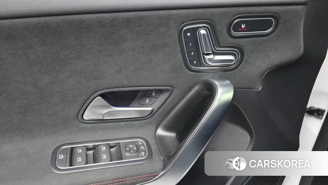 Mercedes-Benz A-Class W177 2025 Белый из Кореи, фото 4