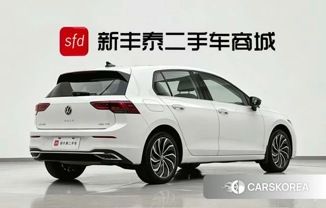 Volkswagen Golf 2022 Белый из Китая, фото 4