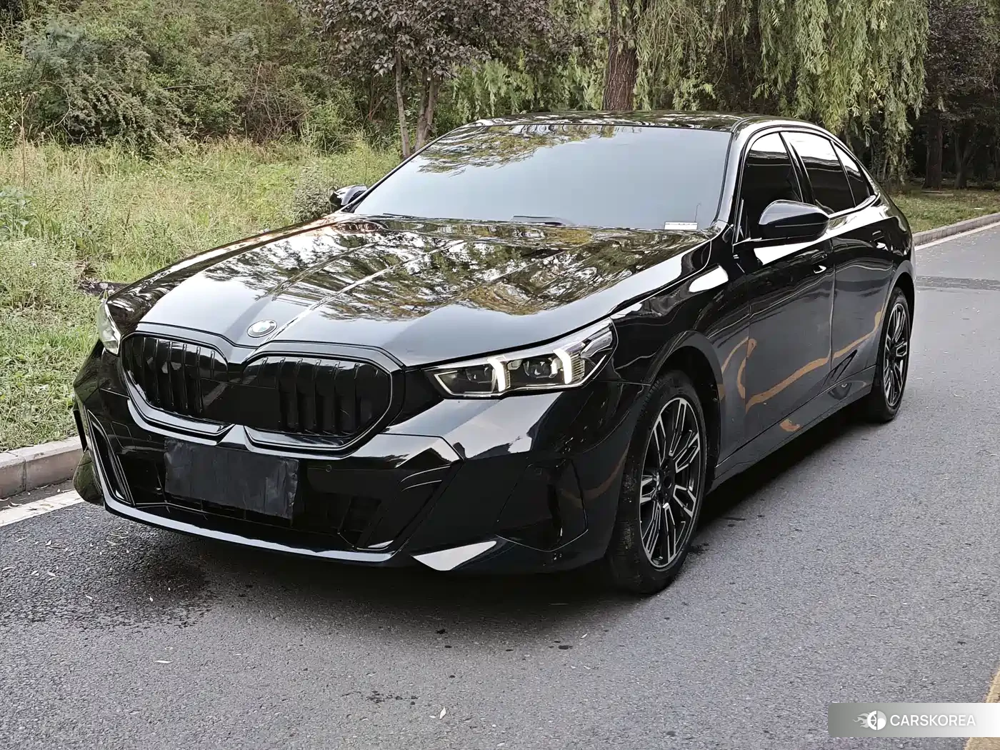 BMW 5 series 2025 Черный из Китая, фото 4