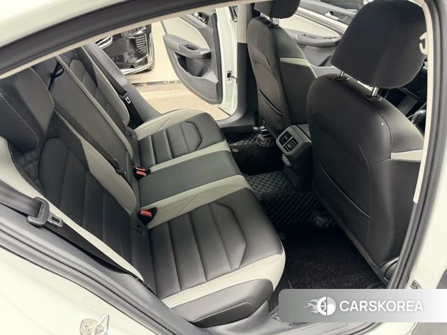 Volkswagen Bora 2023 Белый из Китая, фото 4