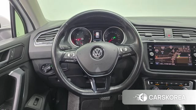 Volkswagen Tiguan second Generation 2020 Белый из Кореи, фото 4