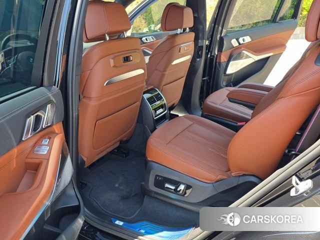 BMW X7 (G07) 2025 Черный из Кореи, фото 4