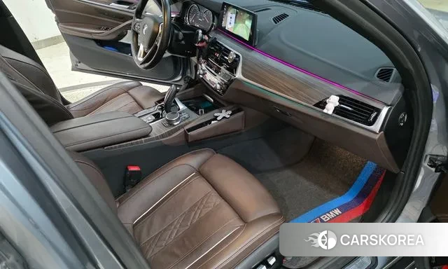 BMW 5 Series (G30) 2018 Небесно-голубой из Кореи, фото 4