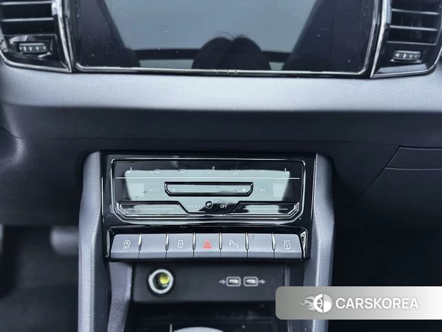 Skoda Krok 2022 Белый из Китая, фото 4