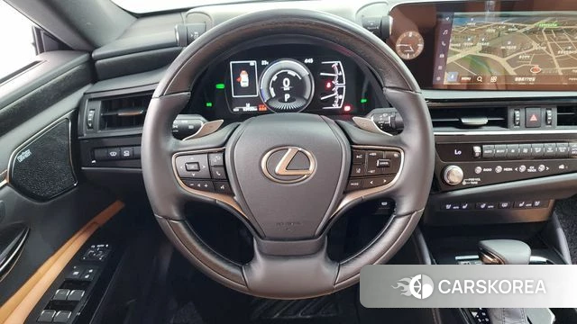 Lexus ES300h 7th generation 2023 Белый из Кореи, фото 4
