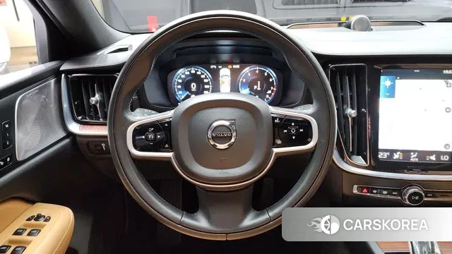 Volvo S60 3rd generation 2020 Белый из Кореи, фото 4