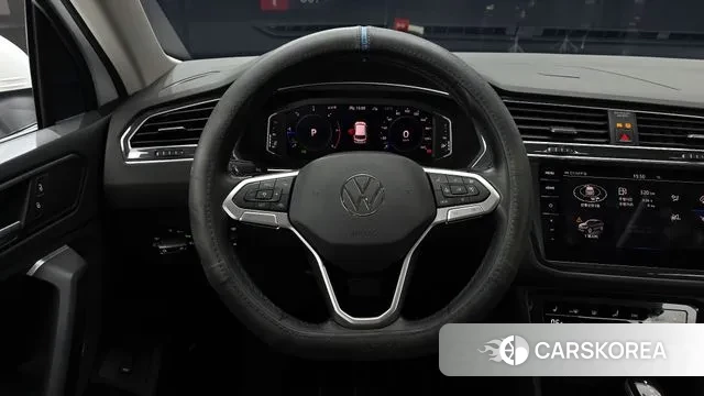 Volkswagen Tiguan second Generation 2022 Белый из Кореи, фото 4