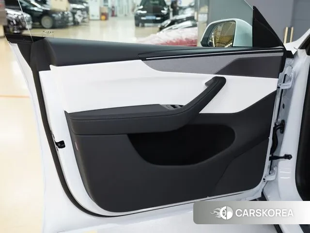 Tesla Model Y id 3217279 из Кореи 4