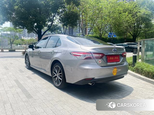 Toyota Camry 2023 Серебристо-серый из Китая, фото 4
