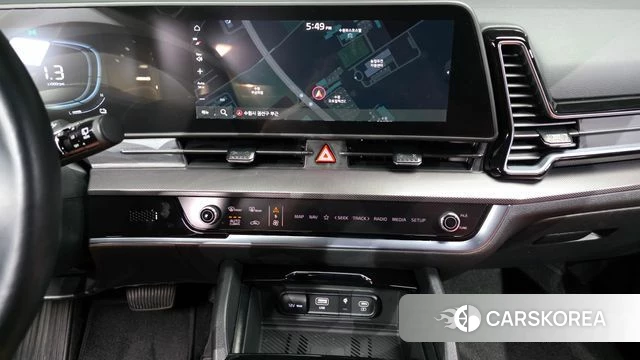 Kia Sportage 5th Generation Hybrid 2024 Белый из Кореи, фото 4