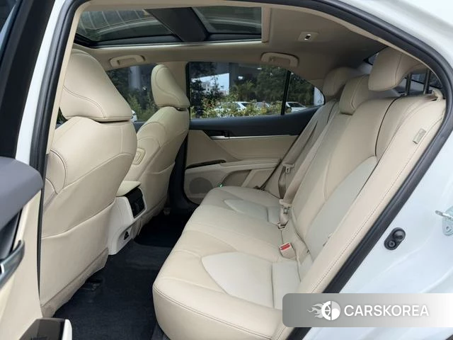 Toyota Camry 2024 Белый из Китая, фото 4