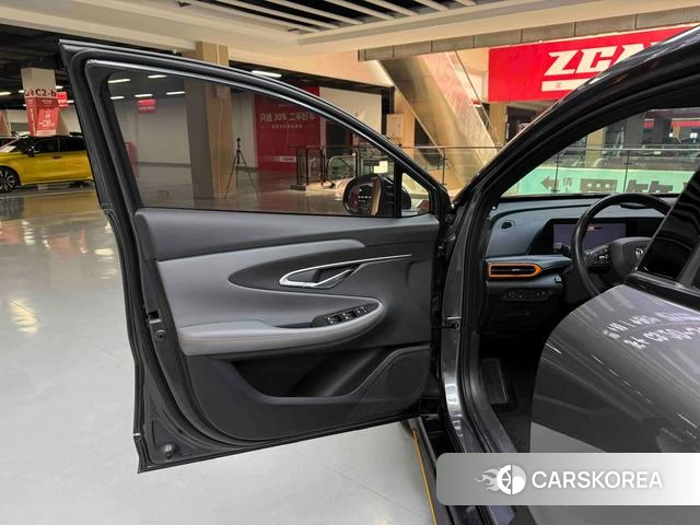 Chang'an UNI-T 2022 Темно-серый из Китая, фото 4
