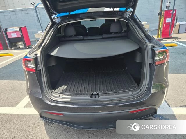 Tesla Model Y 2025 Серый из Кореи, фото 4