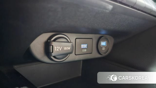 Hyundai Avante Hybrid (CN7) 2023 Белый из Кореи, фото 4