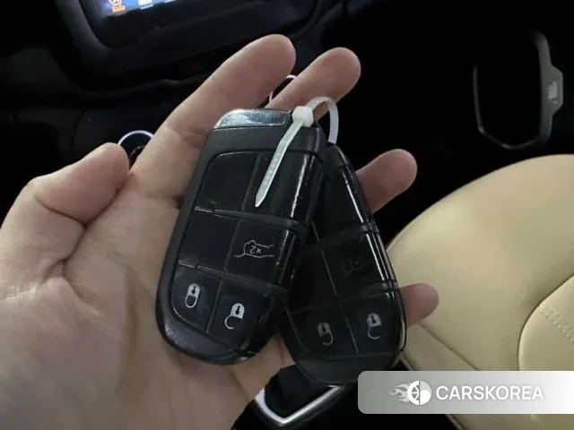 Jeep Renegade 2018 Серебристо-серый из Кореи, фото 4