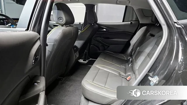 Chevrolet (GM Daewoo) Trax Crossover 2024 Черный из Кореи, фото 4