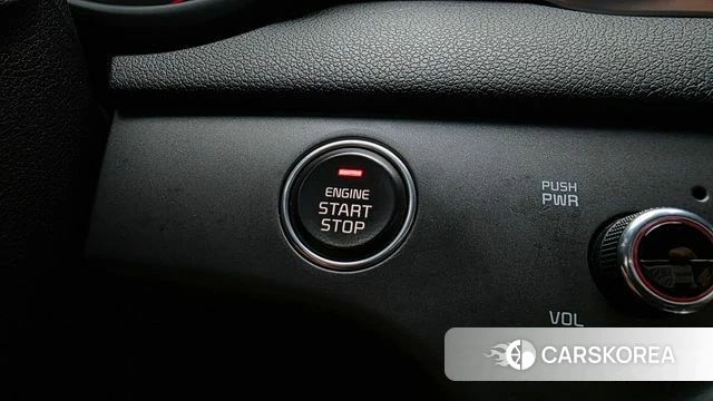 Kia Sportage The Bold 2018 Белый из Кореи, фото 4