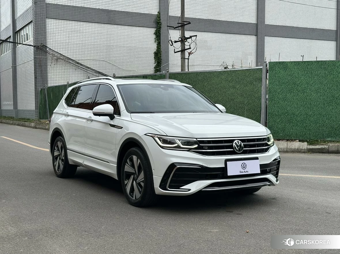 Volkswagen Tiguan L 2023 Белый из Китая, фото 4