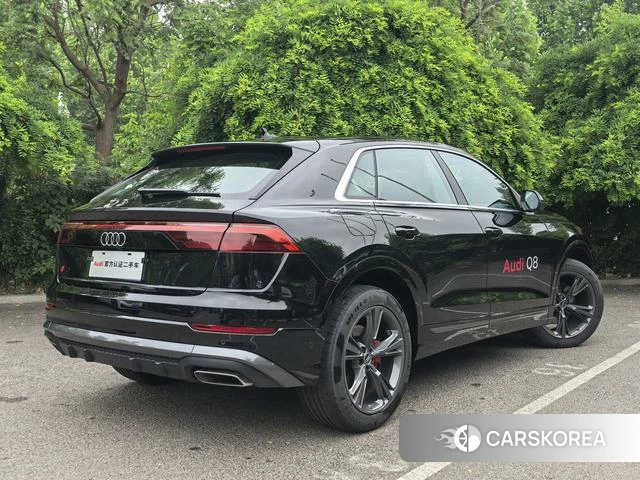 Audi Q8 2025 Черный из Китая, фото 4