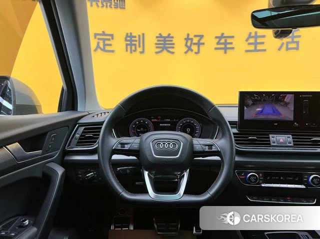 Audi Q5L 2022 Темно-серый из Китая, фото 4