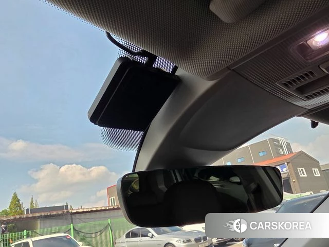 Volkswagen Tiguan Allspace 2023 Белый из Кореи, фото 4