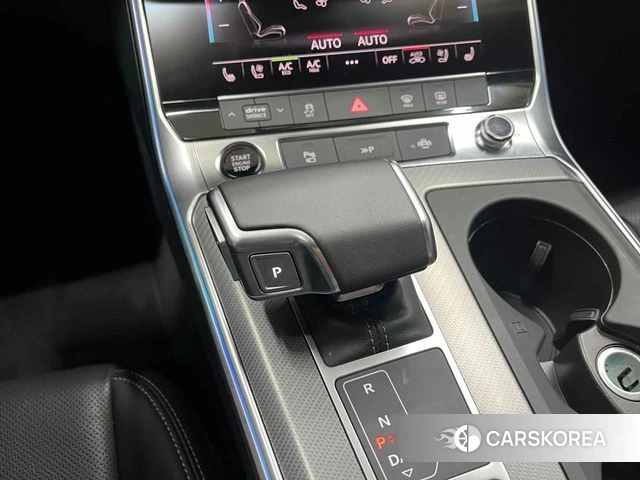 Audi A6 (C8) 2024 Черный из Кореи, фото 4