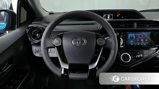 Toyota Prius C 2018 Небесно-голубой из Кореи, фото 4