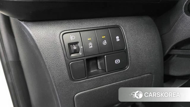 Hyundai Staria 2023 Белый из Кореи, фото 4