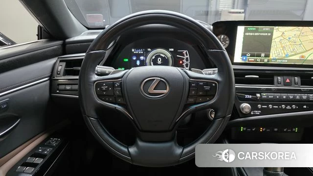 Lexus ES300h 7th generation 2023 Белый из Кореи, фото 4